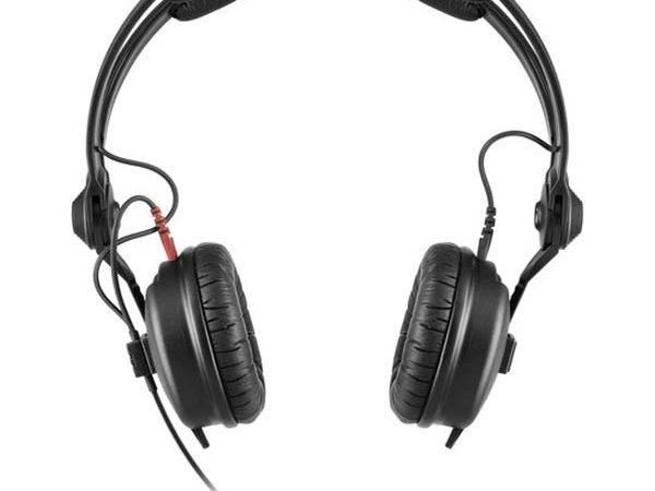 Sony XM4 Headphones Continue to Dazzle in 2025, Now with an Improved Price.