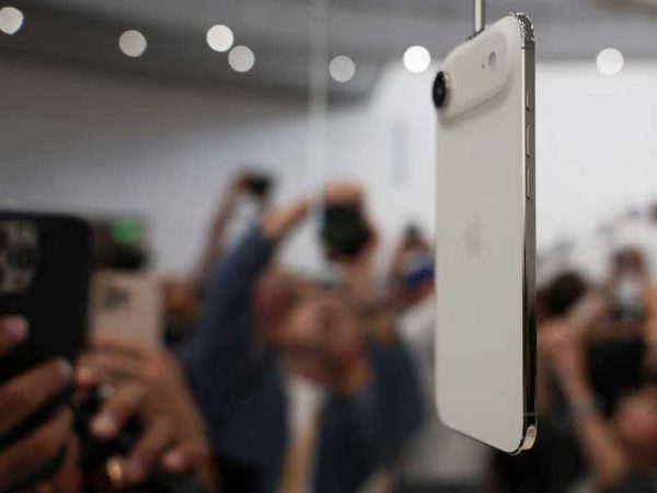 Apple’s iPhone Air Allegedly Facing Sales Challenges