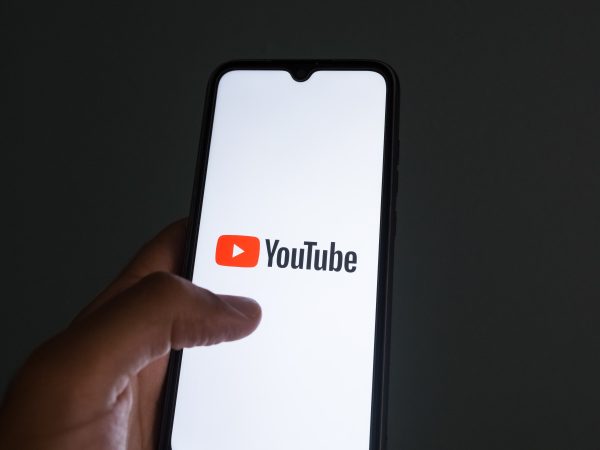Pupils and Major Tech Confront Texas App Store Age Verification Legislation