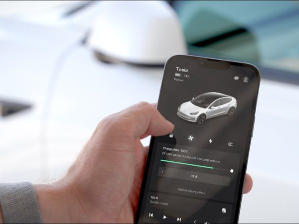 Tesla’s iOS Application Now Details Your Vehicle’s Maintenance Requirements