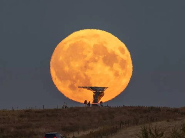 Today’s Lunar Phase: October 24 Appearance