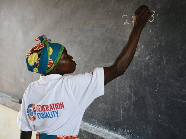 AI Assistant Aids Refugees Arriving in the U.S.