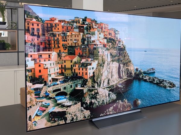 Walmart Presents 55-inch LG Class B4 Series OLED 4K Television for Less Than $700