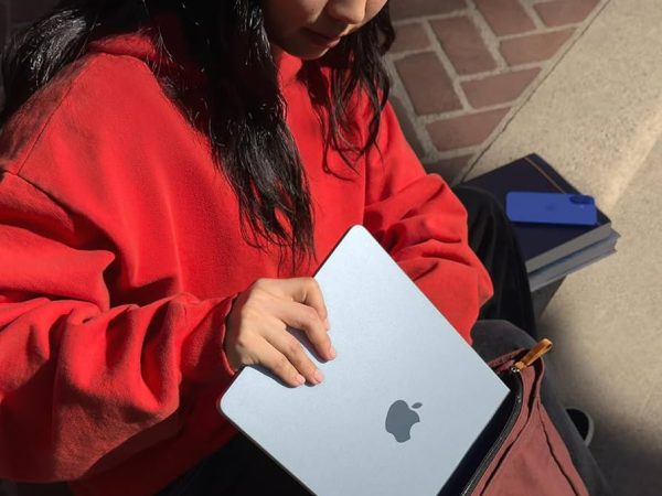 Save $250 on the M4 MacBook Air: Purchase it for $749 While Inventory Lasts