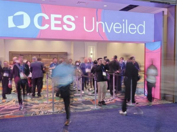 CES 2026: Capture Video with the AI-Tracking, No-Subscription XbotGo Falcon