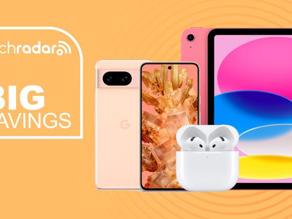 The Shark Matrix Plus Robot Vacuum is Currently $400 Discounted at Amazon — Hurry to Save