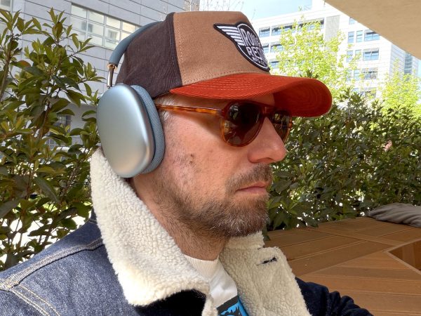 Apple AirPods Max 2 Evaluation: Recognizable Design with Subtle Enhancements