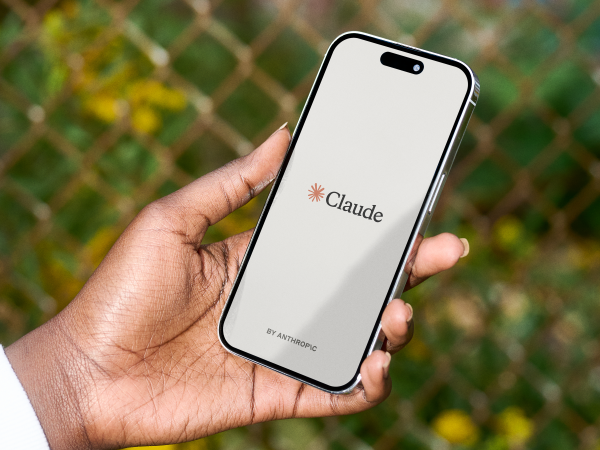 Claude Outage Acknowledged by Anthropic; Problems with Cowork Noted.