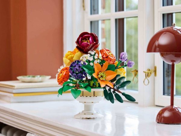 Lego Botanicals Floral Composition Discounted on Amazon: Enjoy Savings of More Than $43 Ahead of Mother’s Day