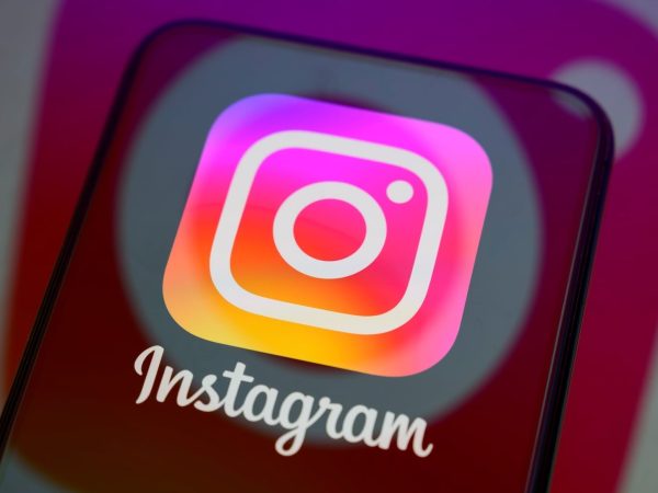 Instagram Launches Instants Feature for Sharing Temporary Photo Collections with Friends