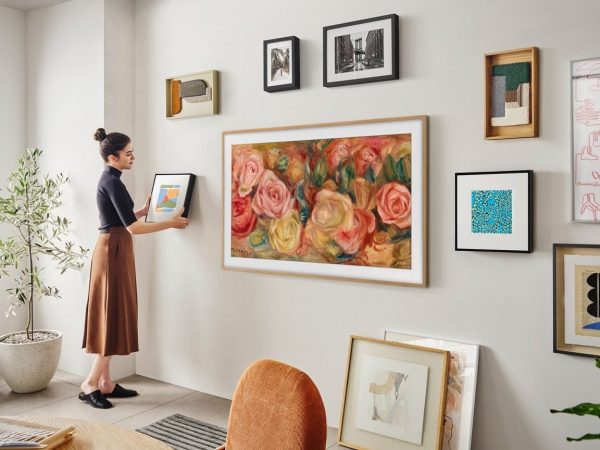 Selecting the Ideal Art TV: Making a Choice Between The Frame and Its Rivals